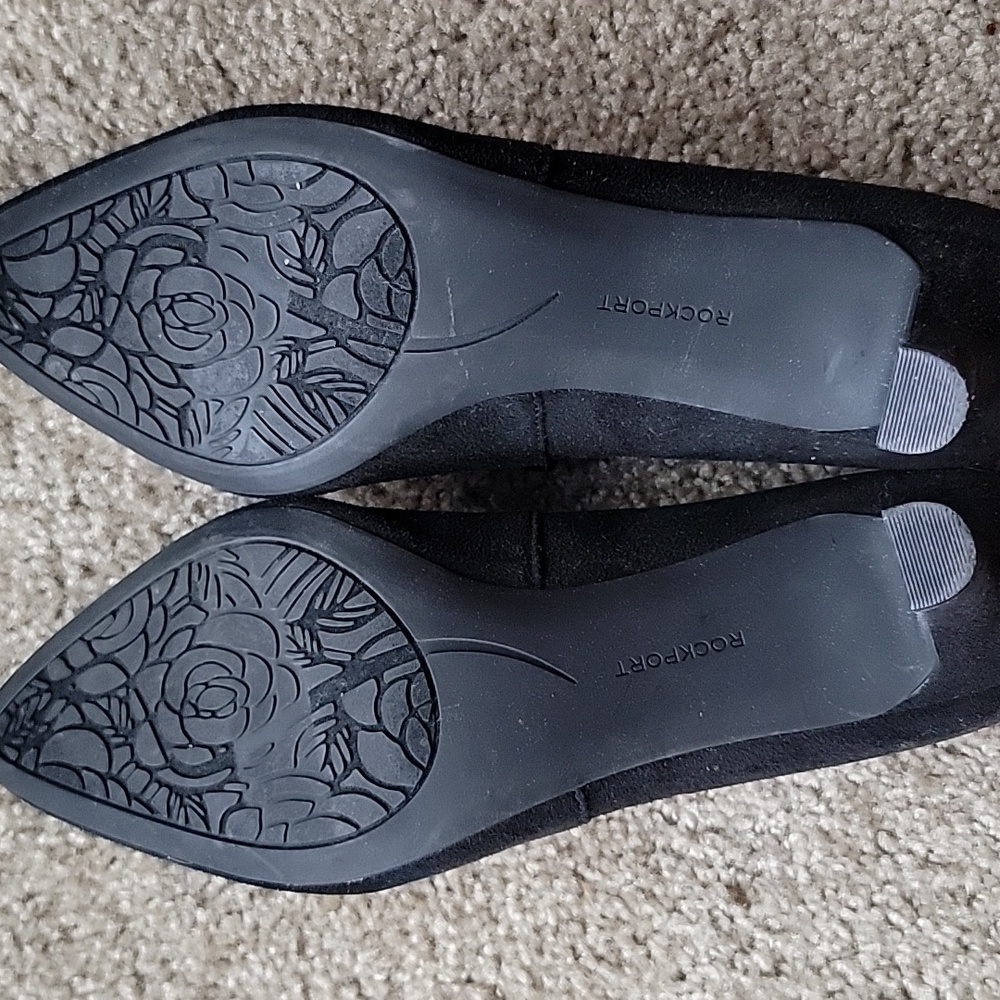 Rockport Women's Black Pumps - Picture 4 of 5